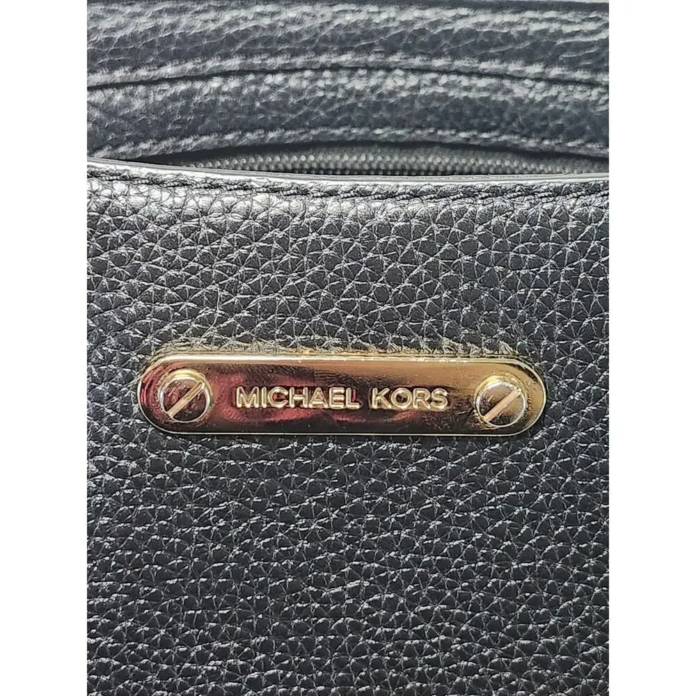 Michael Kors Crossbody Bag Black Leather Gold Minimalist Classic Pebbled
